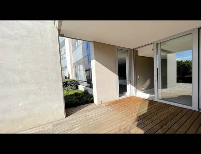 2 BEDROOM APARTMENT FOR SALE IN SANDTON CENTRAL